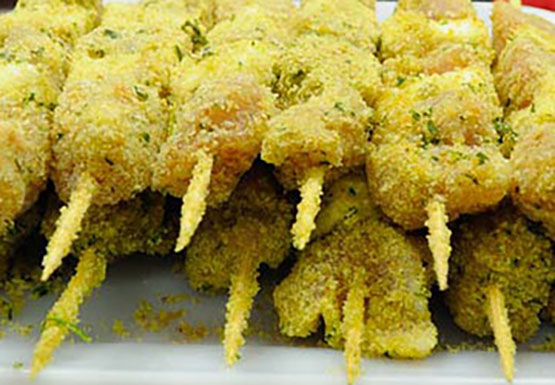 Spiedini impanati con pollo e formaggio